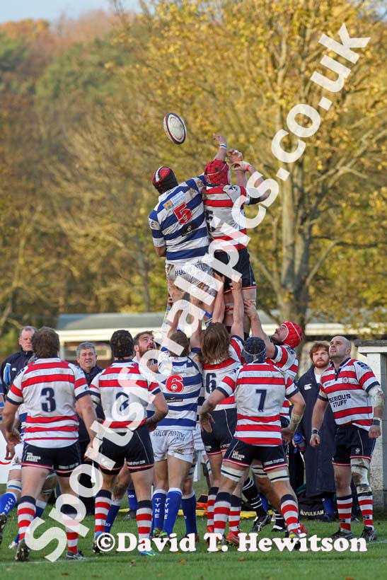 Battle of the No. 5s Tynedale's Andy Buist and Rosslyn Park's Richard Boyle at Tynedale Park, Corbridge, Northumberland. Photo: David T. Hewitson/Sports for All Pics